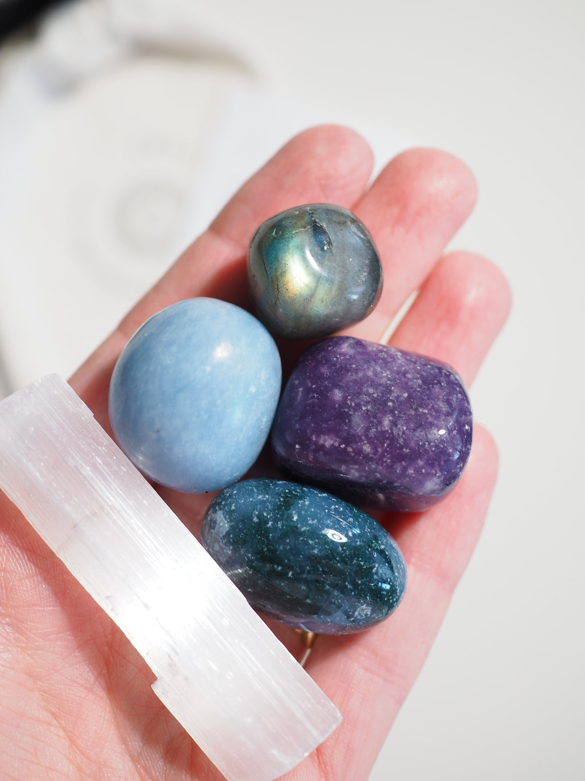 Kristall Set Mama . CRYSTAL KIT MOM . Selenit . Angelite . Moosachat . Lepidolite . Labradorit