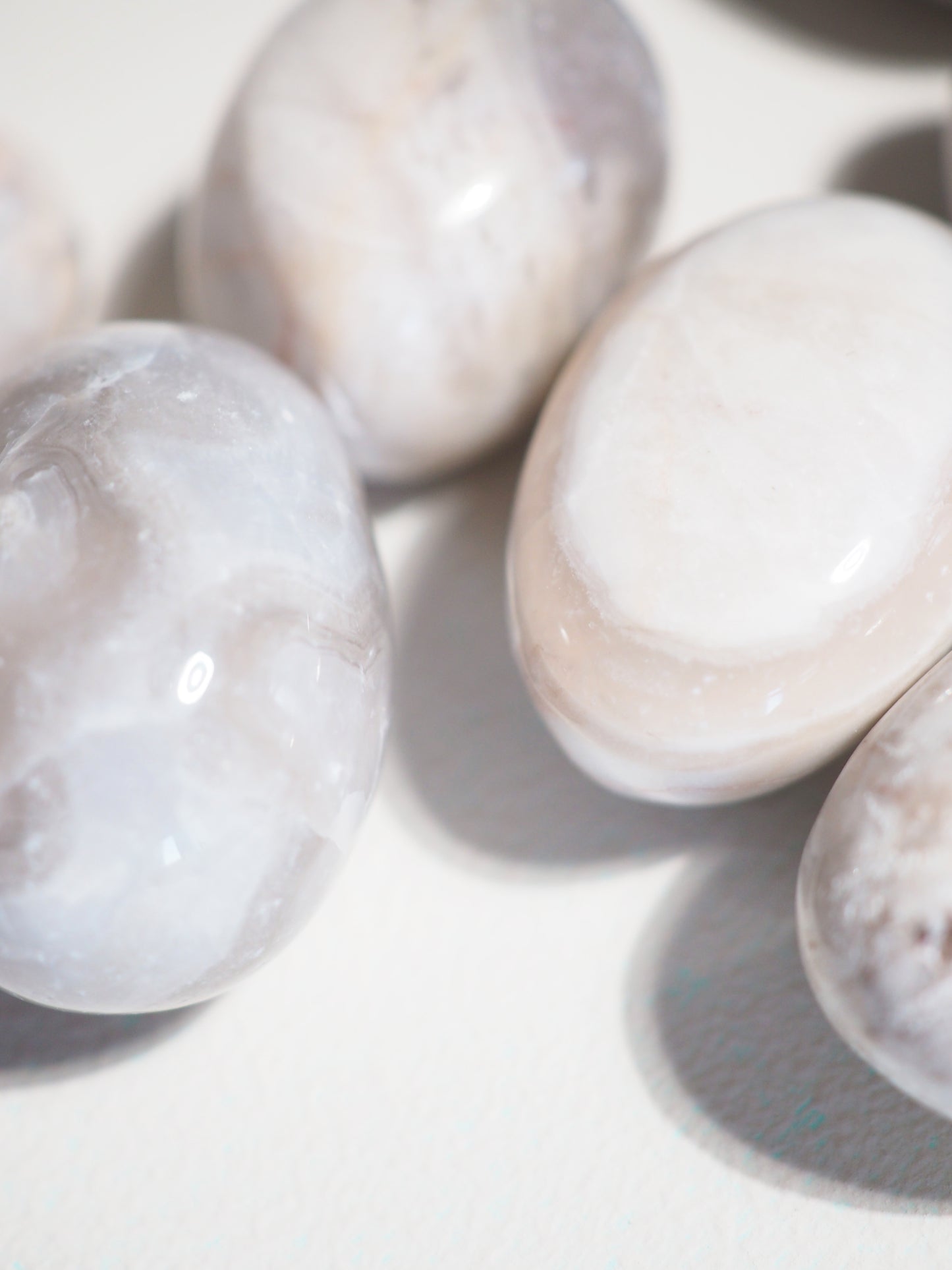 Weißer Mexikanischer Achat Trommel Stein . White Mexican Agate Tumble ca. 2-4 cm CHUNKY - aus Mexiko