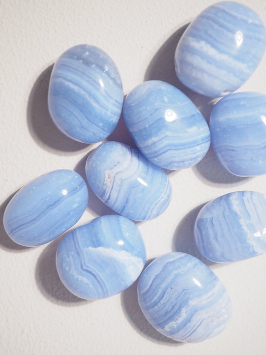 Blauer Spitzen Achat . Blue Lace Agate ca. 2cm - aus Namibia HIGH QUALITY