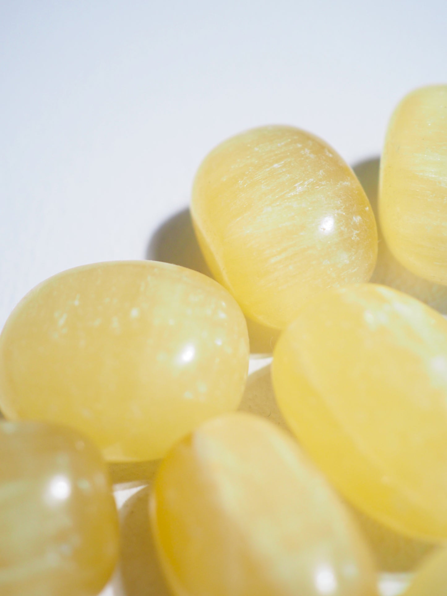 Limonen Calcit Trommel Stein Trommelstein . Lemon Calcite Tumble ca. 2-3 cm - aus Pakistan RARE