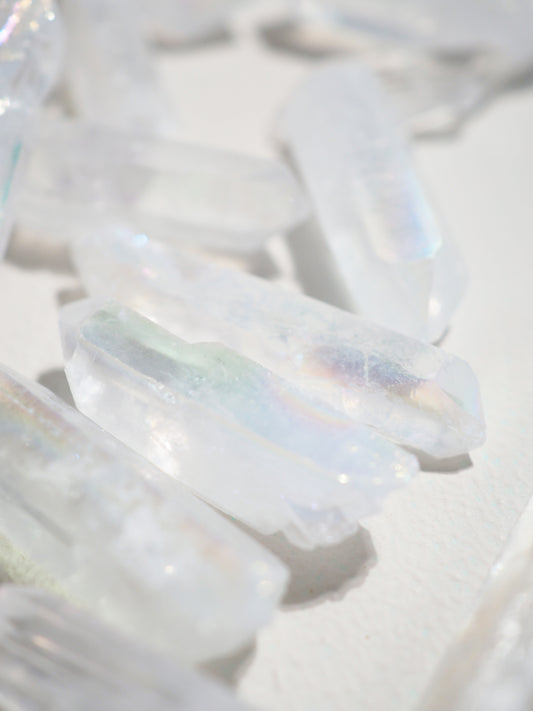 AngelAura Bergkristall mini Spitze Roh . AngelAura mini Point ca. 3-4 cm - aus China