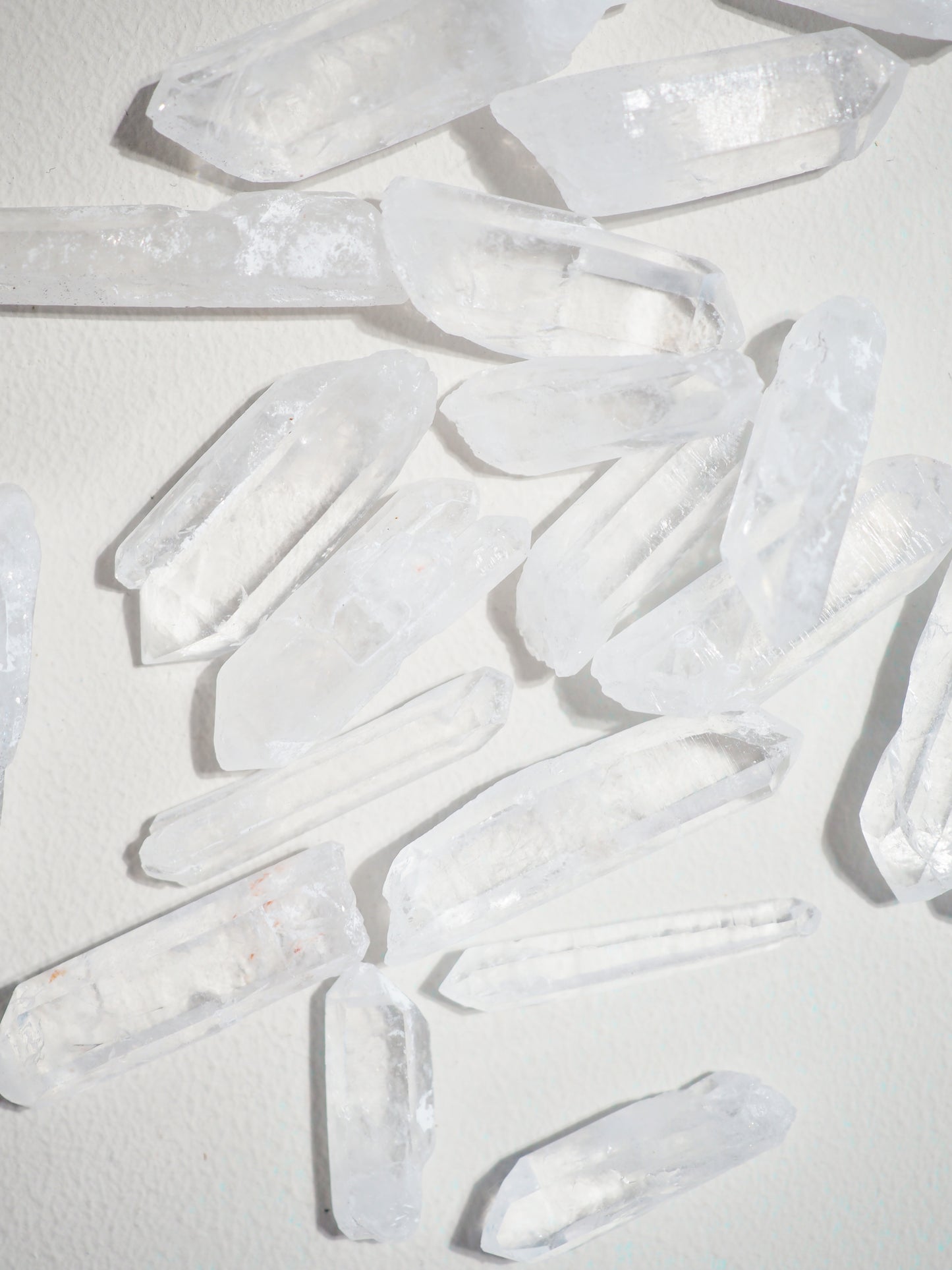 Mini Bergkristall 2-4cm Spitze roh . Mini Clearquartz Point - aus China