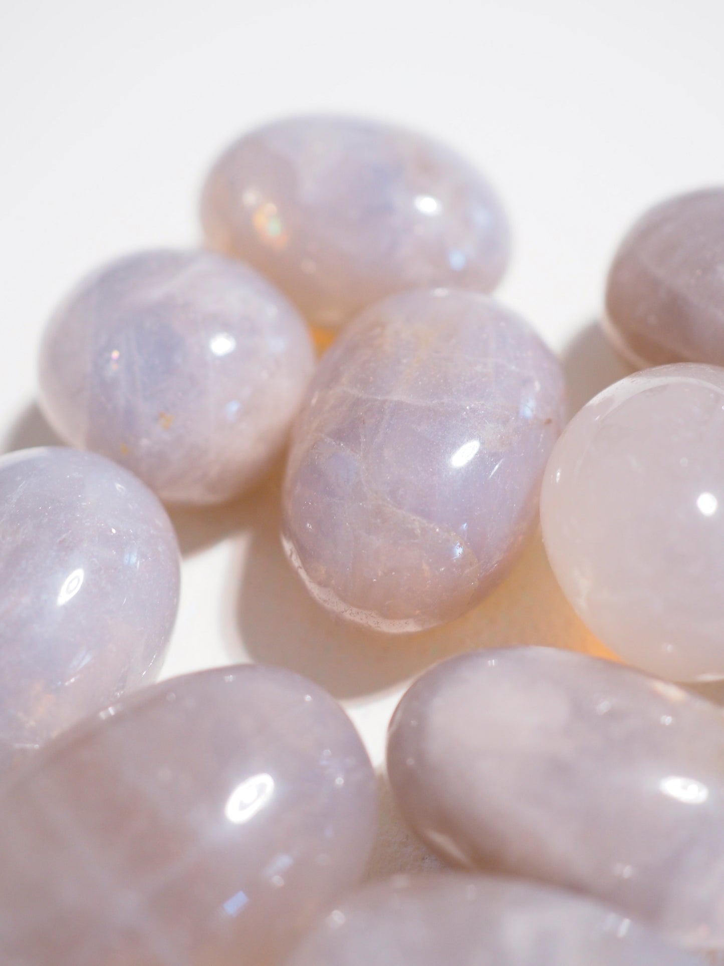 Blauer Rosenquarz Trommel Stein . Blue Rosequartz Tumble ca. 2 cm - aus Madagascar HIGH QUALITY