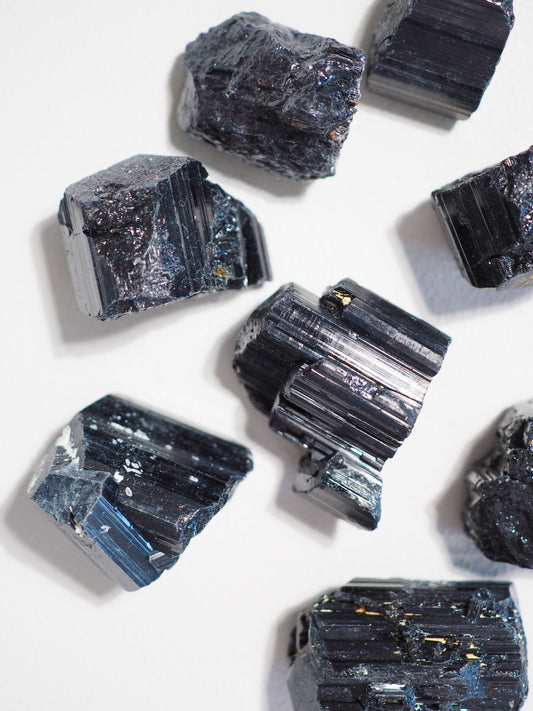 Schwarzer Turmalin . Schörl Roh - Black Turmaline Raw - aus Brasilien HIGH QUALITY