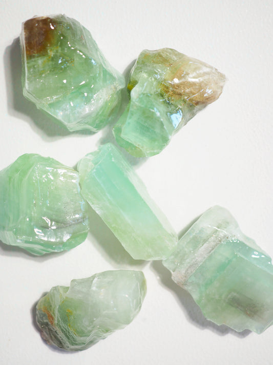 Grüner Calcit Gesäuert Roh . Green Calcite Raw ca. 5cm - aus Mexiko HIGH QUALITY