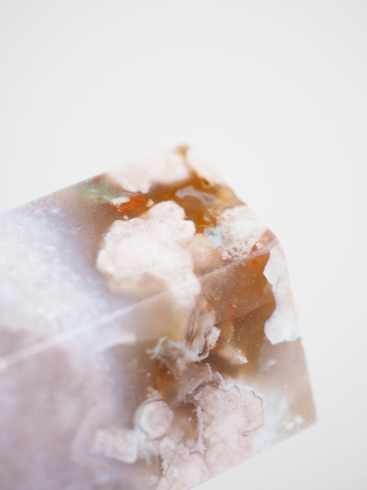 Blumen Achat mit Karneol Spitze und grünem Blumenachat / Flower Agate Point with Carnelian -aus Madagascar High Quality