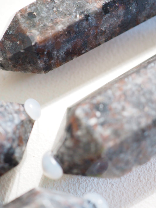 Flammender Stein Mini Point Spitze ca 6-9 cm Handcarved -UV Reaktiv