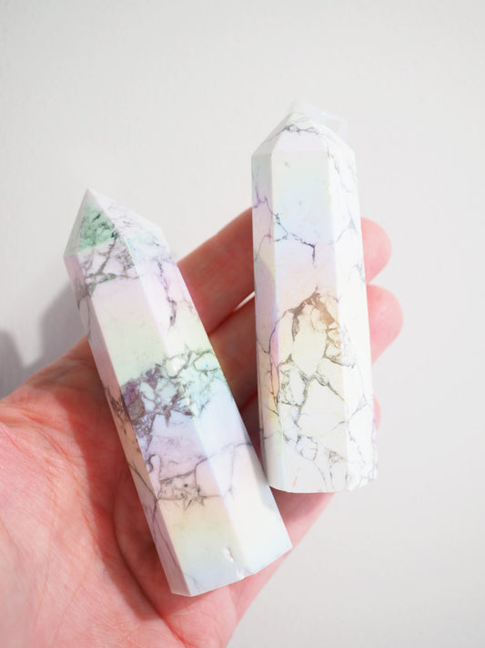 AngelAura Magnesit Spitze . AngelAura Magnesite Point ca. 8- 9cm