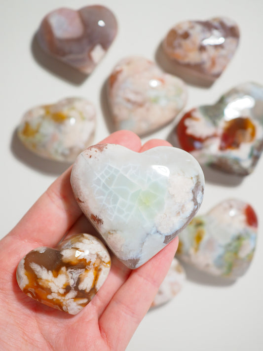 Blumenachat Herz . Flower Agate Heart ca. 2.5-5 cm - aus Madgascar
