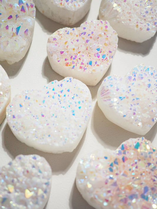 Angel Aura weißes Quarz Bergkristall Herz . Angelaura White Quartz Heart - aus China