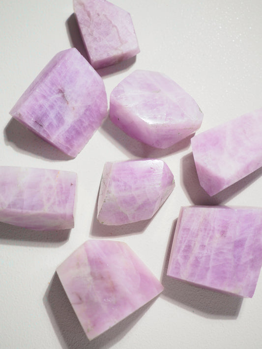 Kunzit Freiform . Kunzite Freeform ca. 4-5 cm