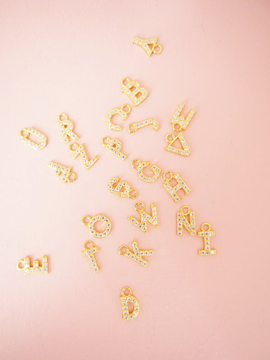 Alphabet Anhänger A B C D E F G H I J K L M N O P R S T U V W Y Z Chamrs und Add Ons Sterlingsilber vergoldet