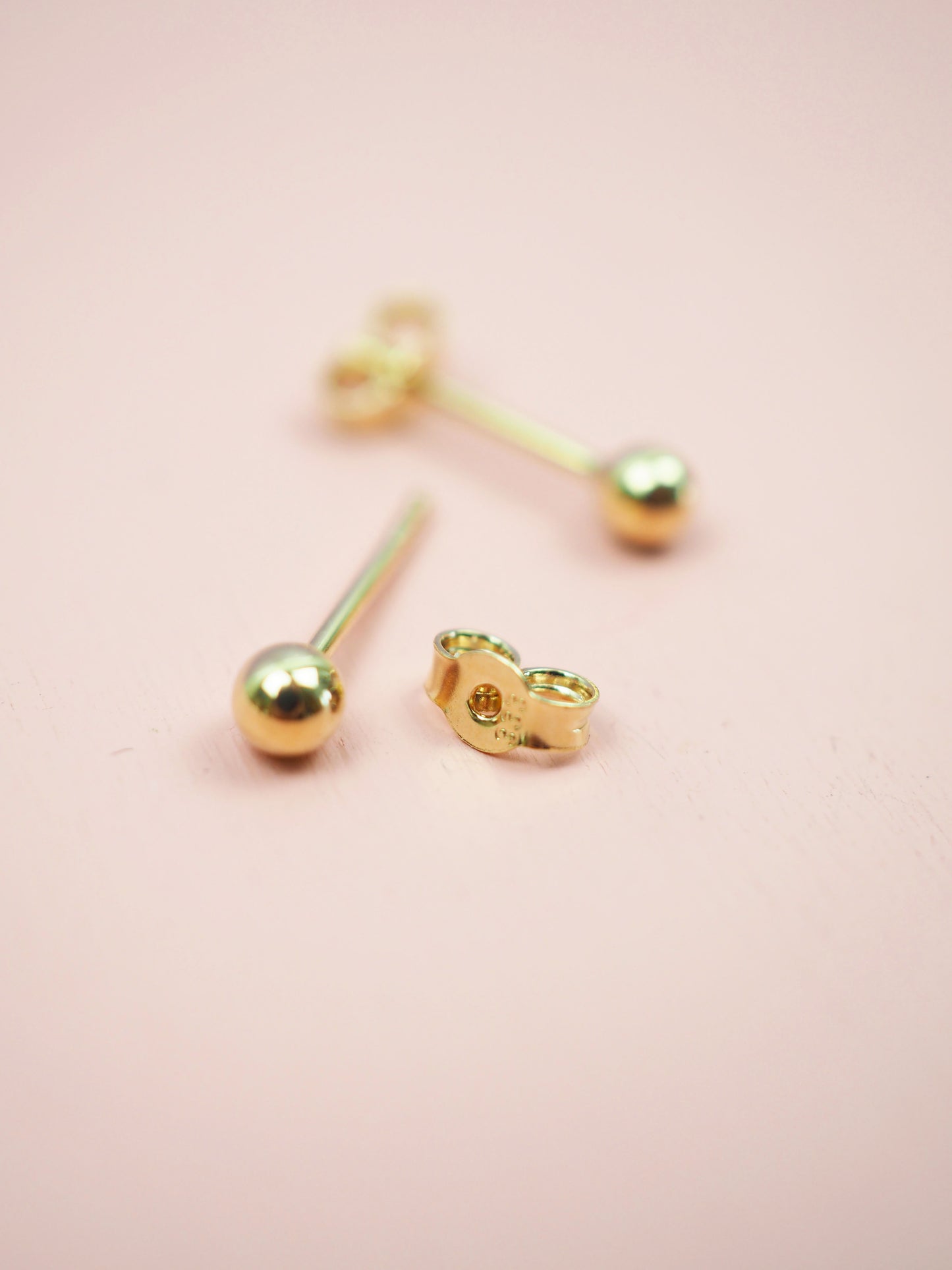 333 Gold Ohrstecker Dots
