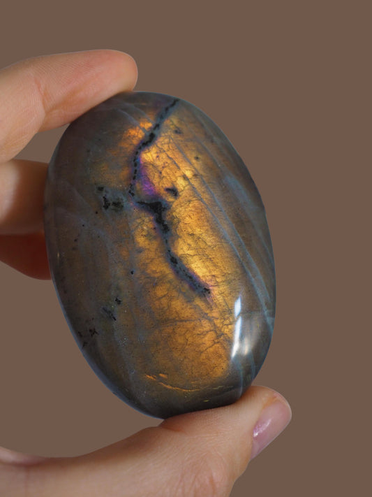 Golden Sunset Labradorit Palmstone . Seifenstein .Handstein 6.5 cm  - Madagascar Hand poliert HIGH QUALITY