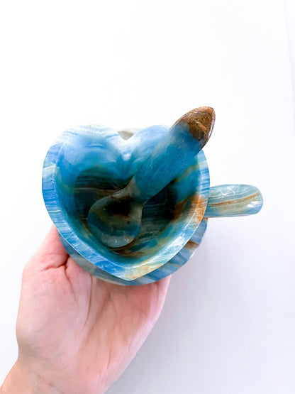 Deko Blaue Onyx / Blauer gebänderter Calcit Herz Tasse Kristall Becher mit Teller und Löffel SET . Blue Onyx / Calcite Heart Cup Mug ca. cm - Handcarved