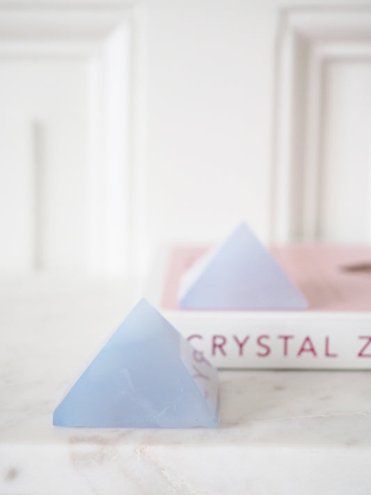 Blauer Chalcedon Pyramide. Dreieck ca. xxcm- aus Türkei High Quality