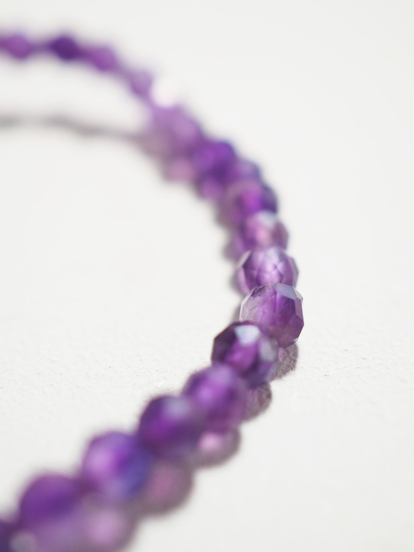 Facettiertes Amethyst Armband . Faceted Amethyst Bracelet 4mm - High Quality