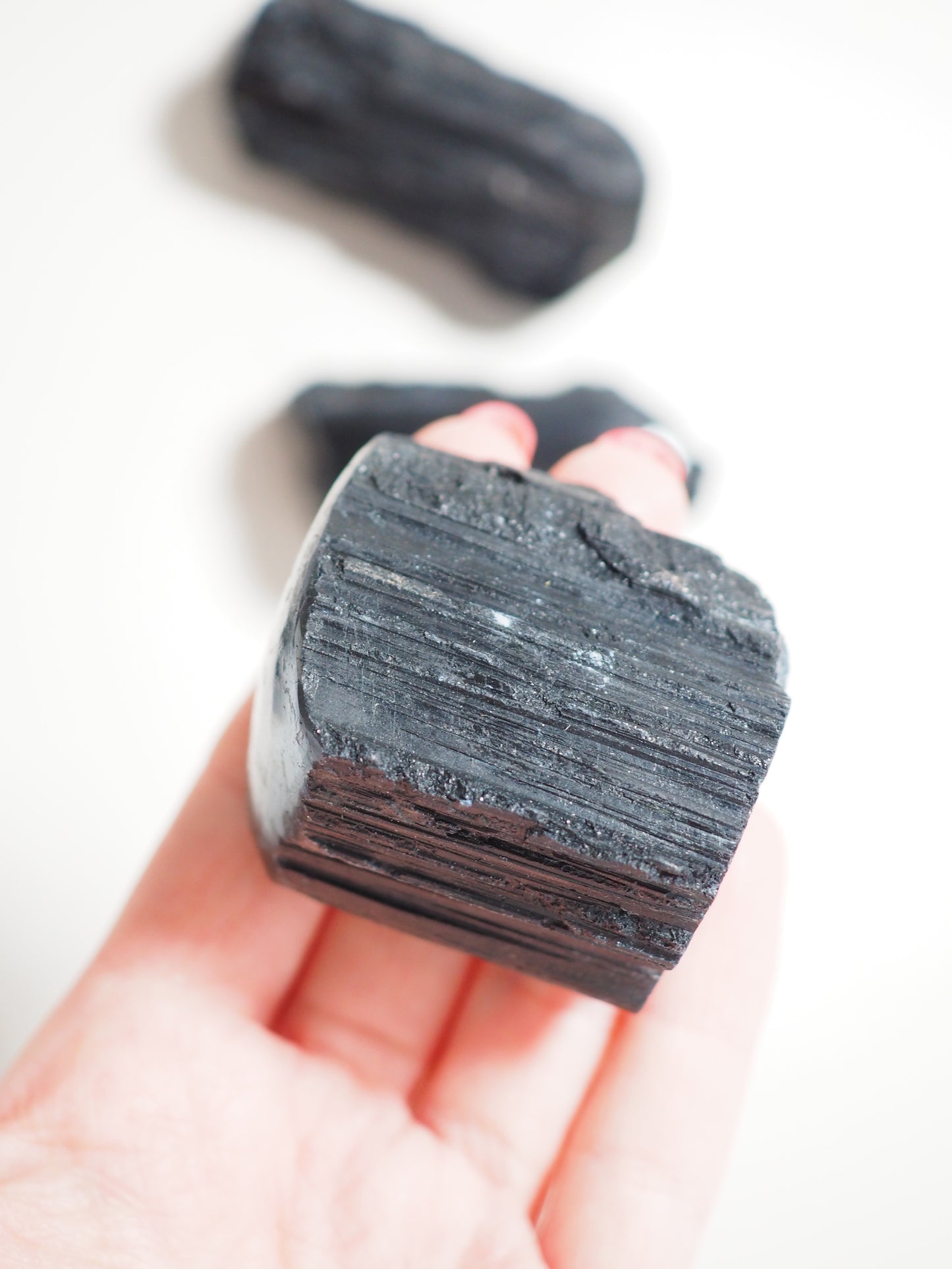 Schwarzer Turmalin . Schörl Roh polished on Top. Black Turmaline Raw ca 100g [SIZE L ]- aus Brasilien HIGH QUALITY