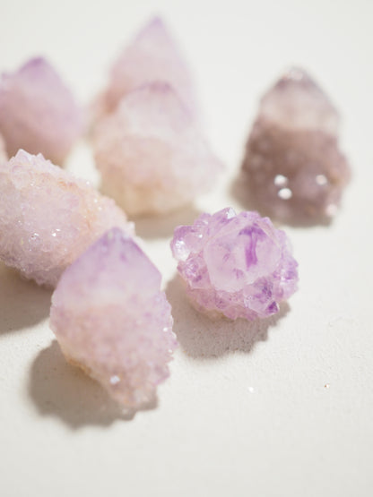 Mini Lavender Kaktus Quarz . Spirit Quartz ca. 2cm  -aus Mpumalenga Südafrika