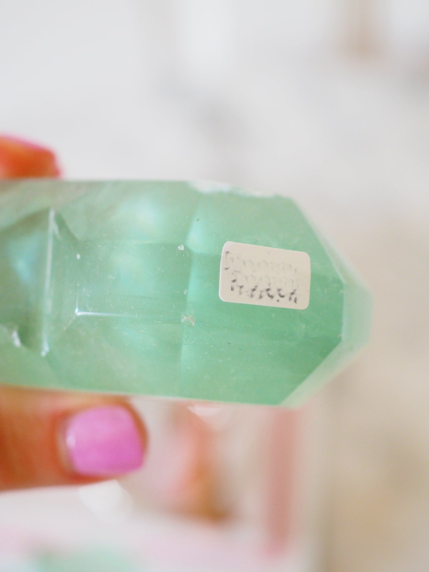 Mint Grünes Fluorit Herz MIT Halter  ca 6.5-8 cm - aus Mozambique HIGH QUALITY