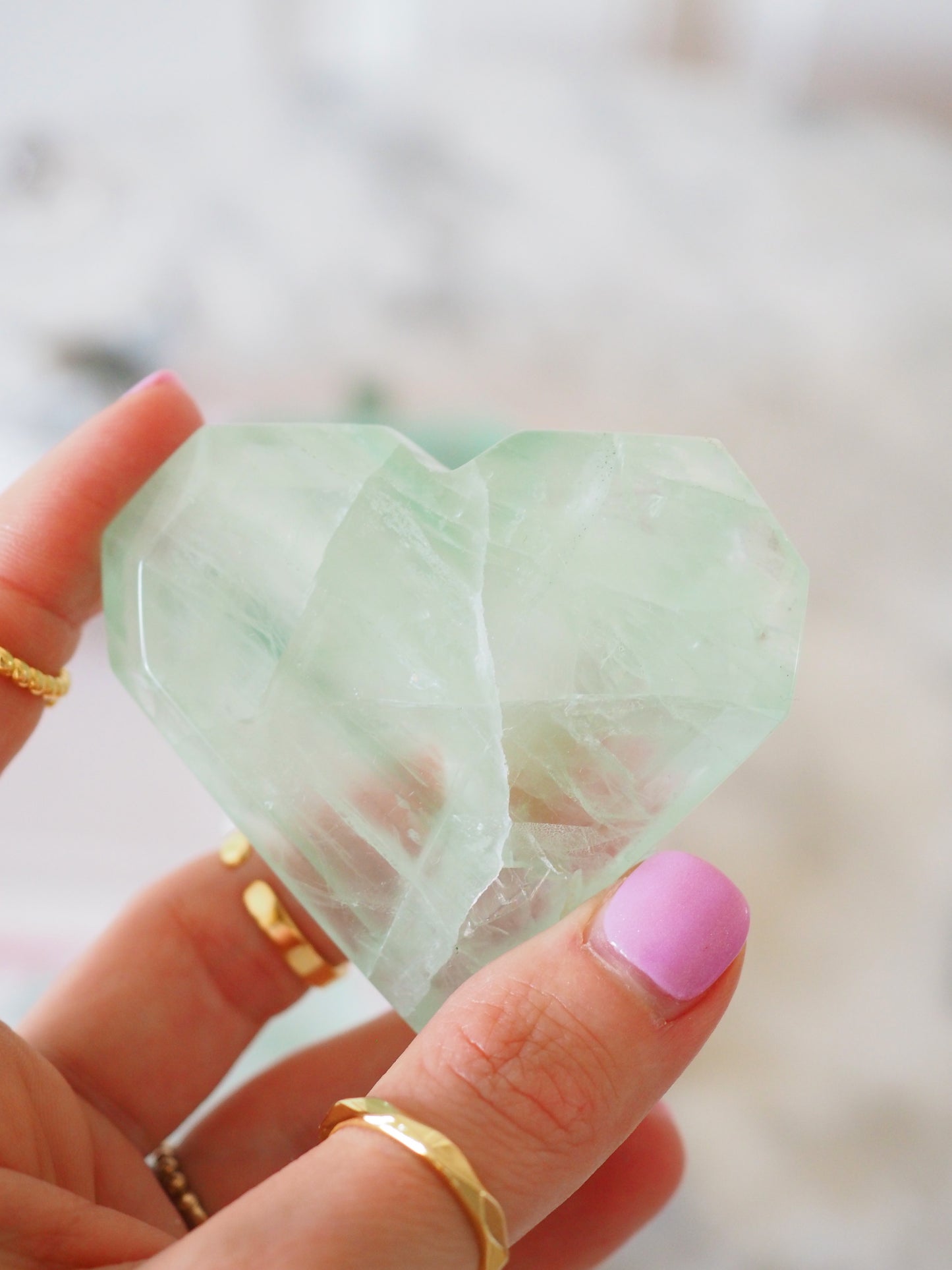 Mint Grünes Fluorit Herz MIT Halter  ca 6.5-8 cm - aus Mozambique HIGH QUALITY