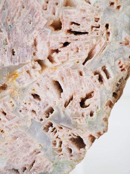 Pink Amethyst auf Ständer . Pink Amethyst on Stand ca. 52 cm  [29] - aus Patagonien