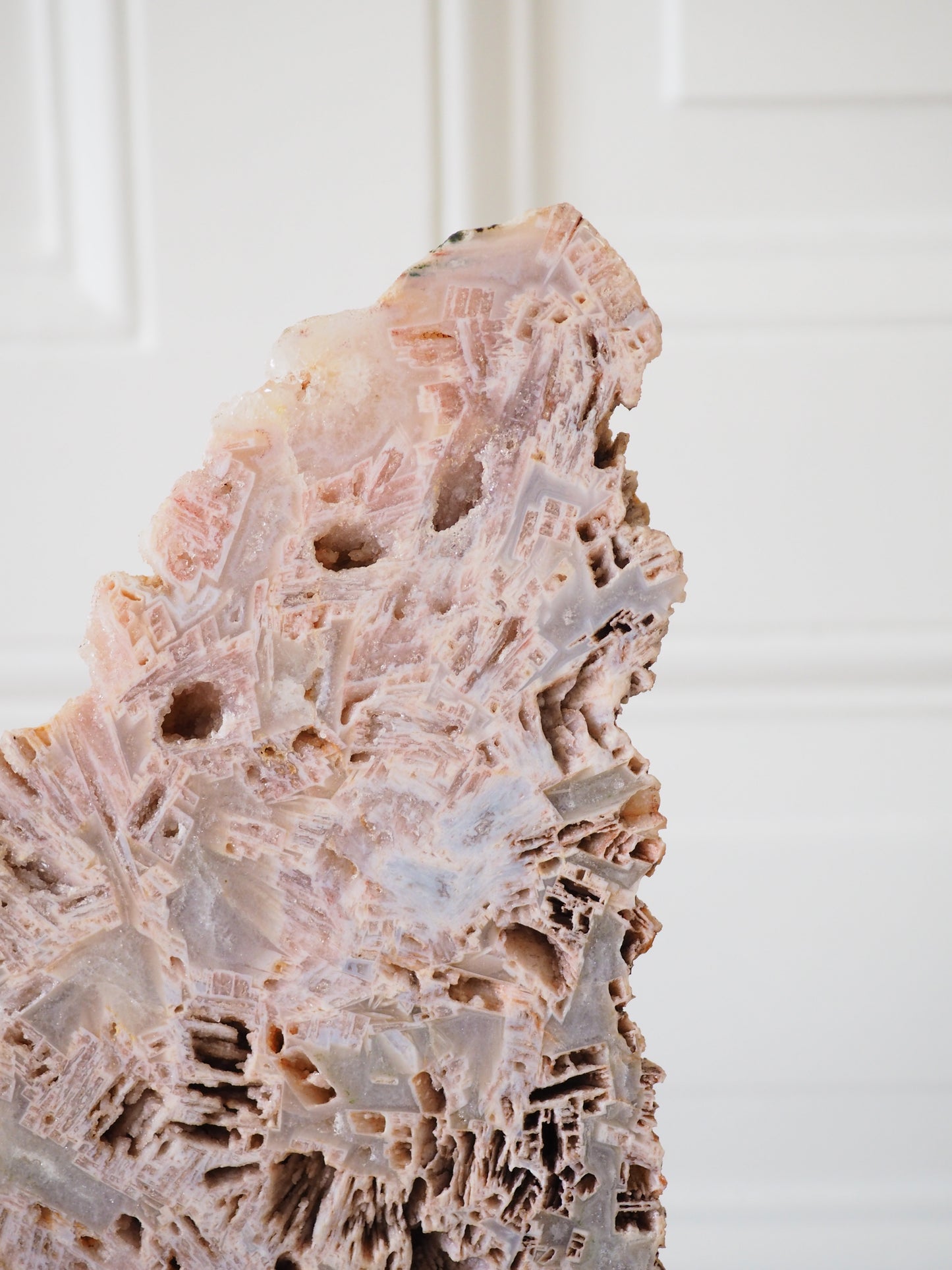 Pink Amethyst auf Ständer . Pink Amethyst on Stand ca. 52 cm  [29] - aus Patagonien