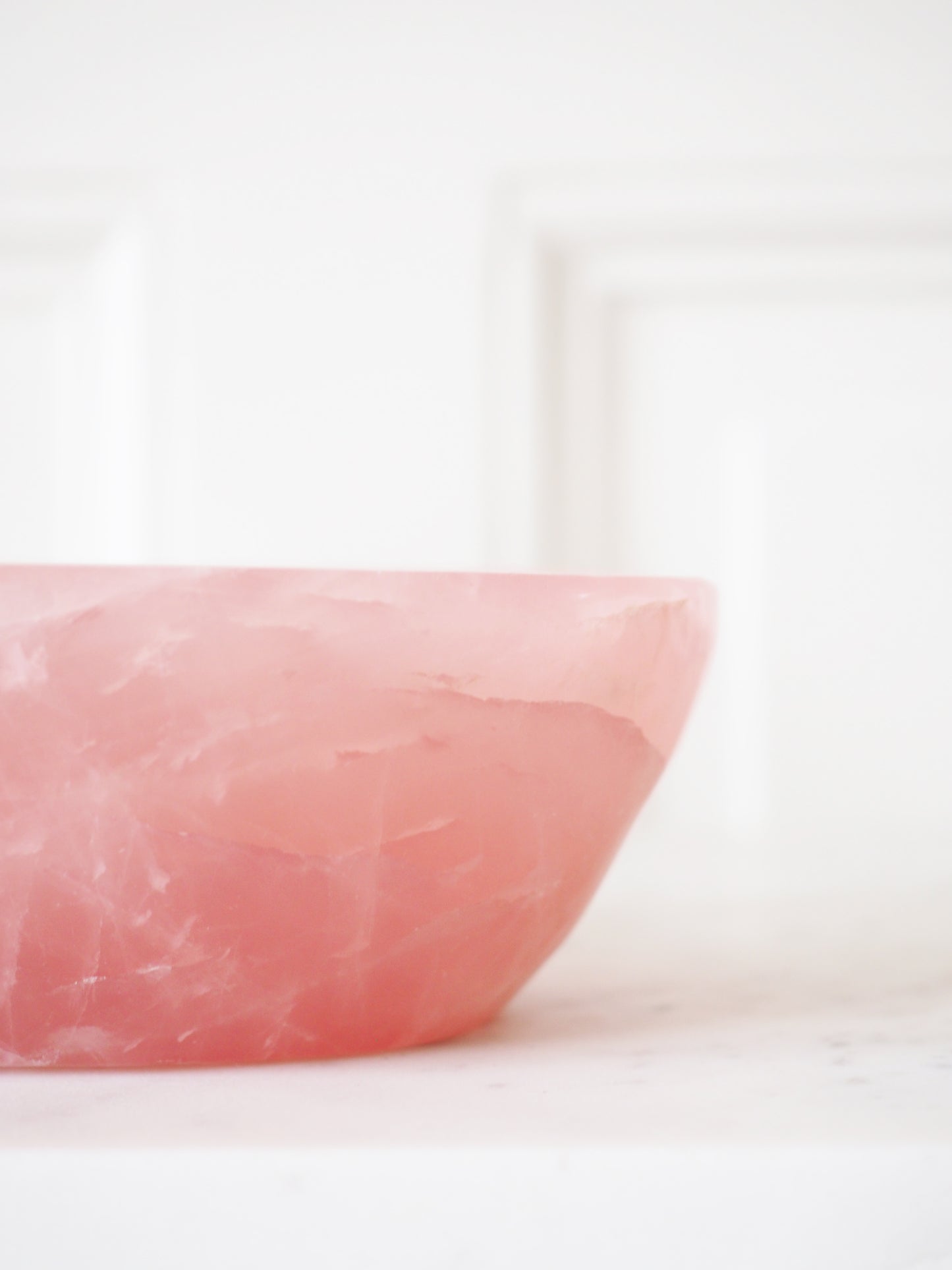 Schale Rosenquarz Oval .  Rosequartz Oval Bowl 1.3 Kg  17 cm - aus Madagascar  Handcarved