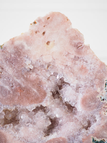 Pink Amethyst auf Holz Ständer . Pink Amethyst on Wooden Stand ca.  18cm  [92] - aus Patagonien