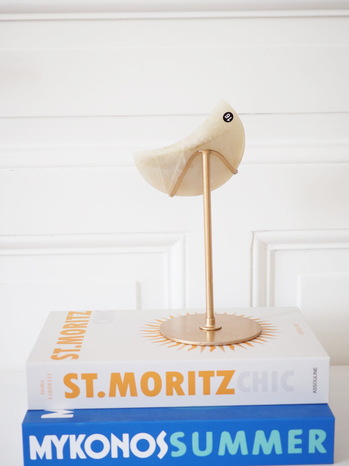 Beiger Mondstein Mond auf Ständer . Beige Moonstone Moon on Stand ca.  22 cm - Hand Carved HIGH QUALITY