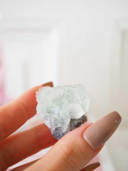 Apfelgrünes Fluorit Cluster . Fluorite Specimen  ca. 4.5 cm  [xx] - aus Xianghualing Polymetallic Ore Field.  Hunan Province China HIGH QUALITY
