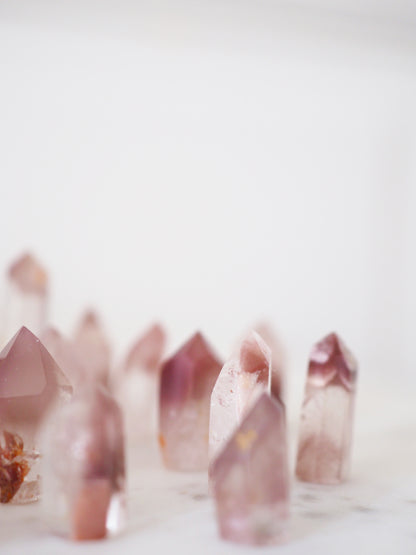 MINI Pink Lithium Spitze . Pink Lithium Mini Point ca. 1.5 - 3 cm - aus Brasilien Handpoliert RARE