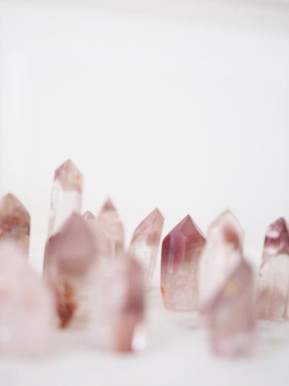 MINI Pink Lithium Spitze . Pink Lithium Mini Point ca. 1.5 - 3 cm - aus Brasilien Handpoliert RARE