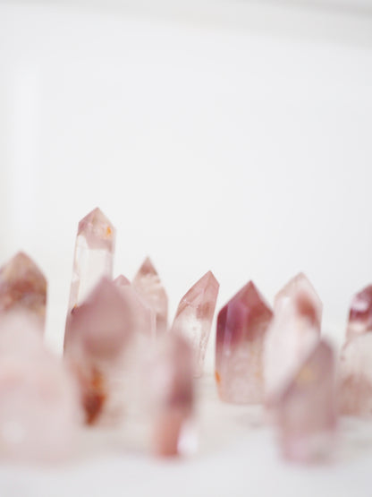 MINI Pink Lithium Spitze . Pink Lithium Mini Point ca. 1.5 - 3 cm - aus Brasilien Handpoliert RARE
