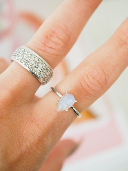 Regenbogen Mondstein Drop Shape Ring 925 Sterlingsilber ca. 1 cm - aus Indien
