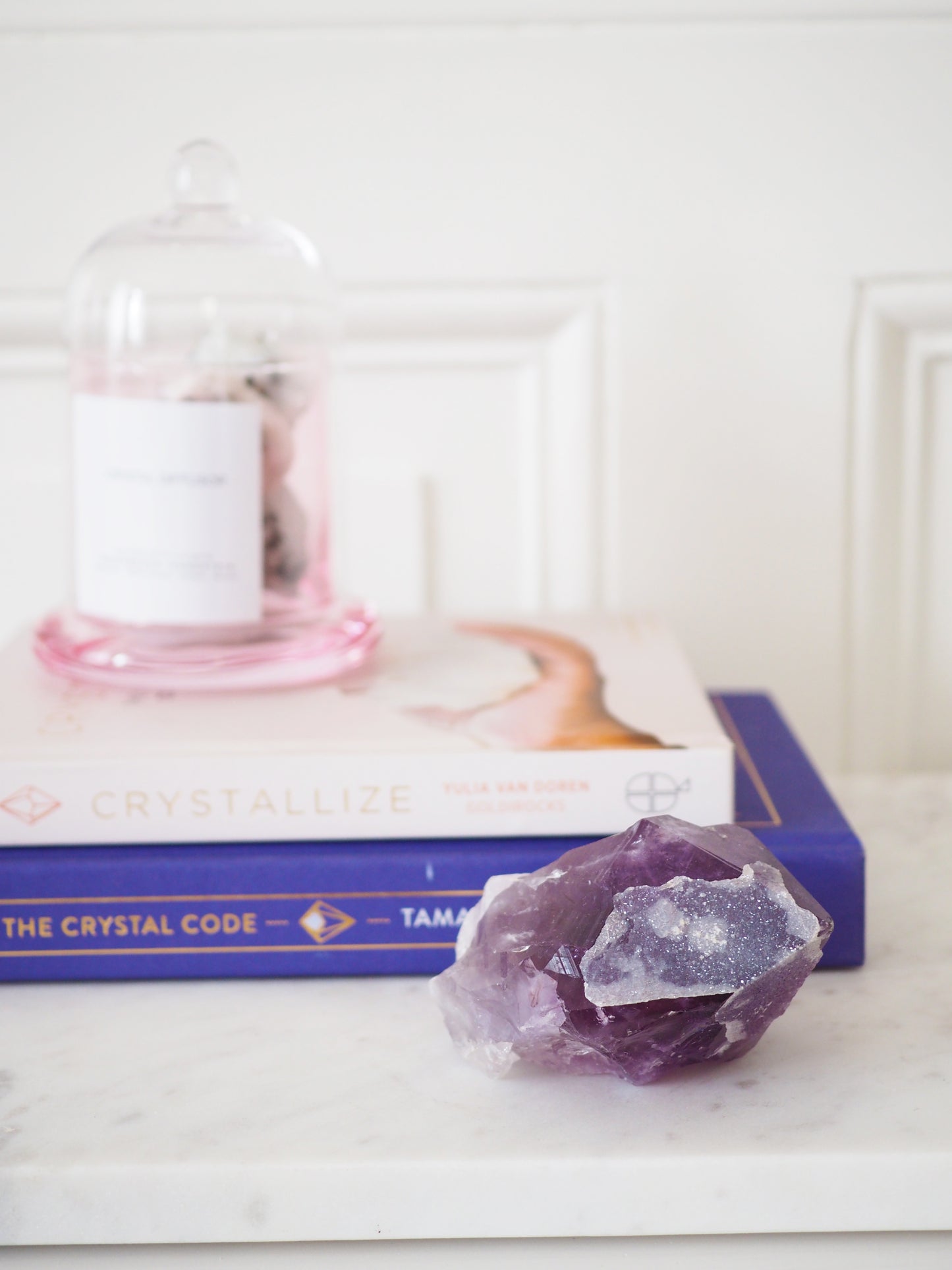 Sugar Amethyst mit Calcit Spitze . Specimen ca. 9 cm 266g  [xx] - aus Brasilien