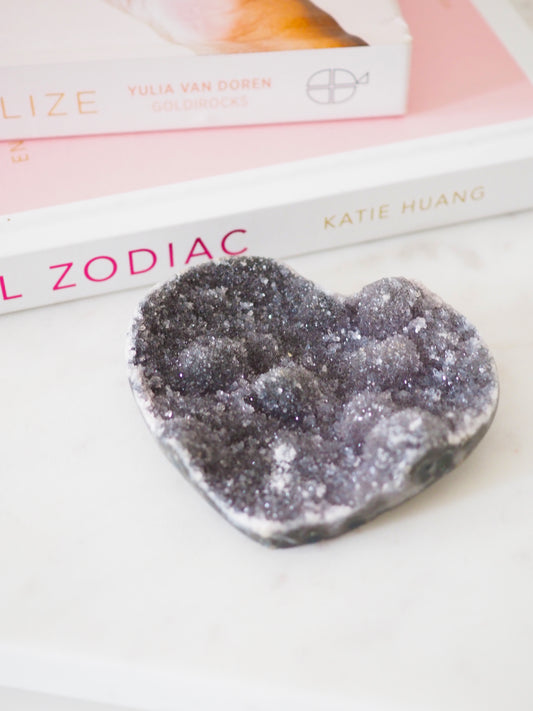 Galaxy Amethyst Herz . Galaxy Amethyst Heart ca. xxcm - aus Brasilien Hand Carved