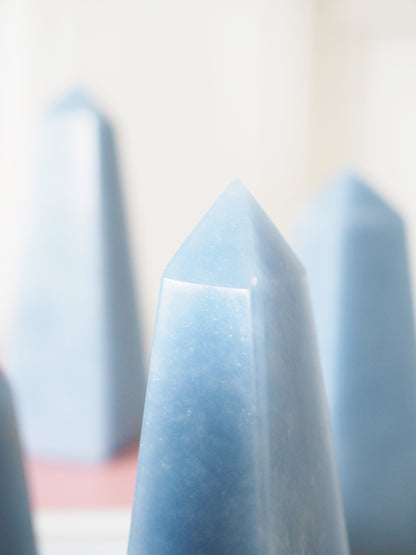 Angelite Mini Spitze  . Angelite Mini Point ca.xx cm -  Peru HIGH QUALITY Hand Carved