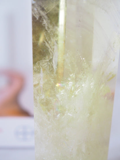 Limonen Quarz . Chinesischer Citrin Spitze mit Phantom & Regenbögen . Lemon Citrine  ca. 7.5 cm  [47] - aus China TREATED