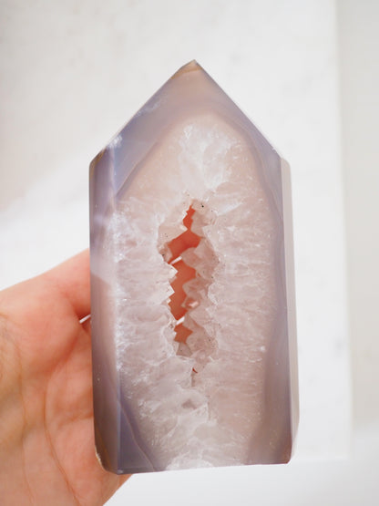 Druzy Achat Turm Obelisk  . Druzy Agate Flat Obelisk ca. 12  cm- aus Brasilien Handcarved
