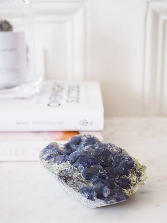 Fluorit Blau Violett auf Matrix ca. 11 cm - aus Innere Mongolei China