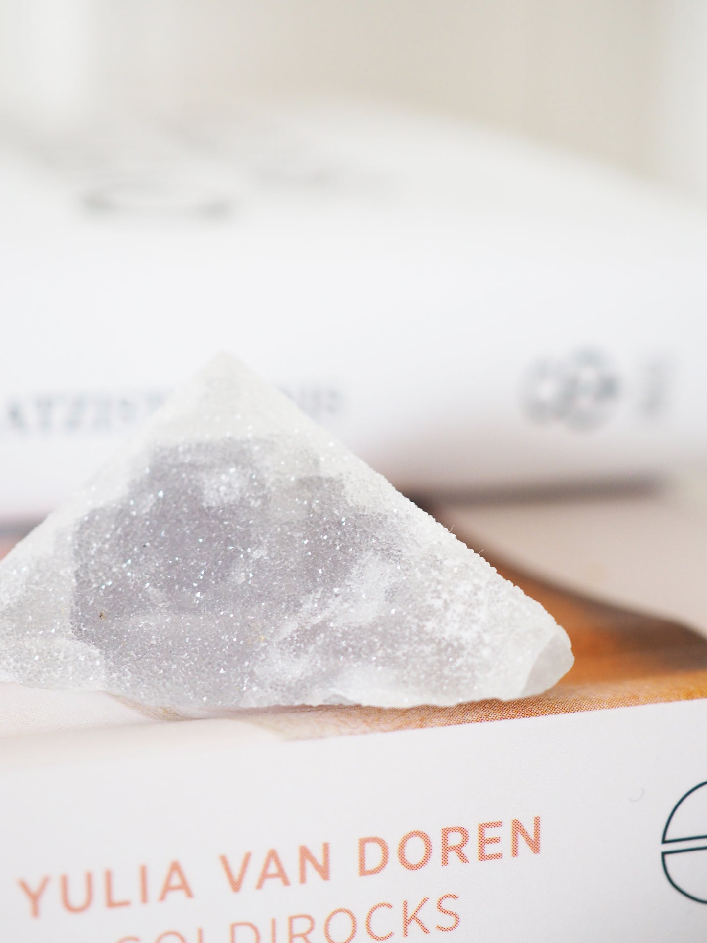Sparkly Sugar Fluorit mit Quarz ca. 3.5 -4.5 [5] - aus Fujian China