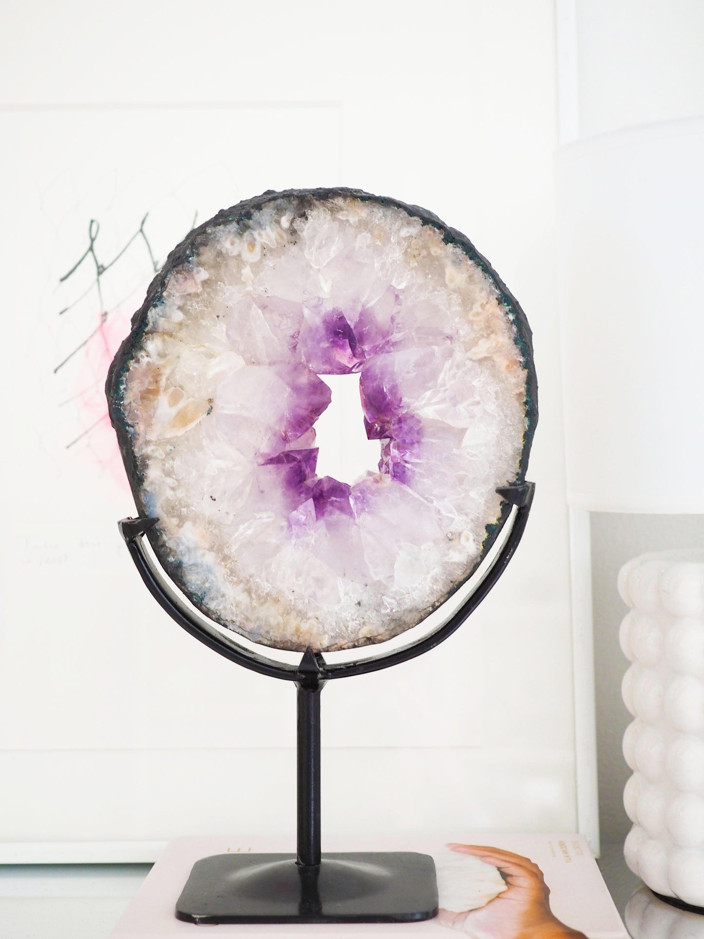 Amethyst Portal mit Pink Amethyst Details auf Ständer ca.26  cm - aus Brasilien HIGH QUALITY