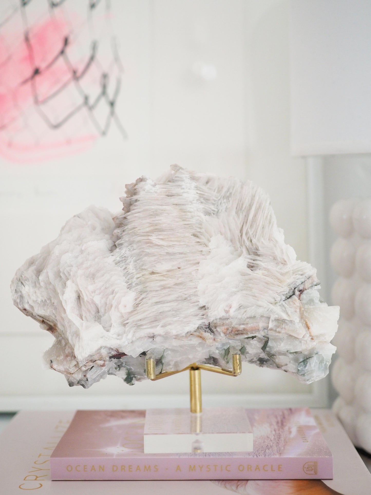 Light Rosa Rosen Calcit ca. 15x11cm  PARADISE COLLECTION - aus Fujian China.