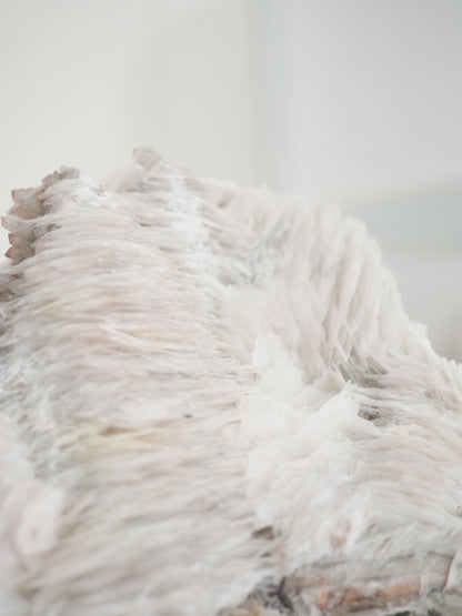 Light Rosa Rosen Calcit ca. 15x11cm  PARADISE COLLECTION - aus Fujian China.