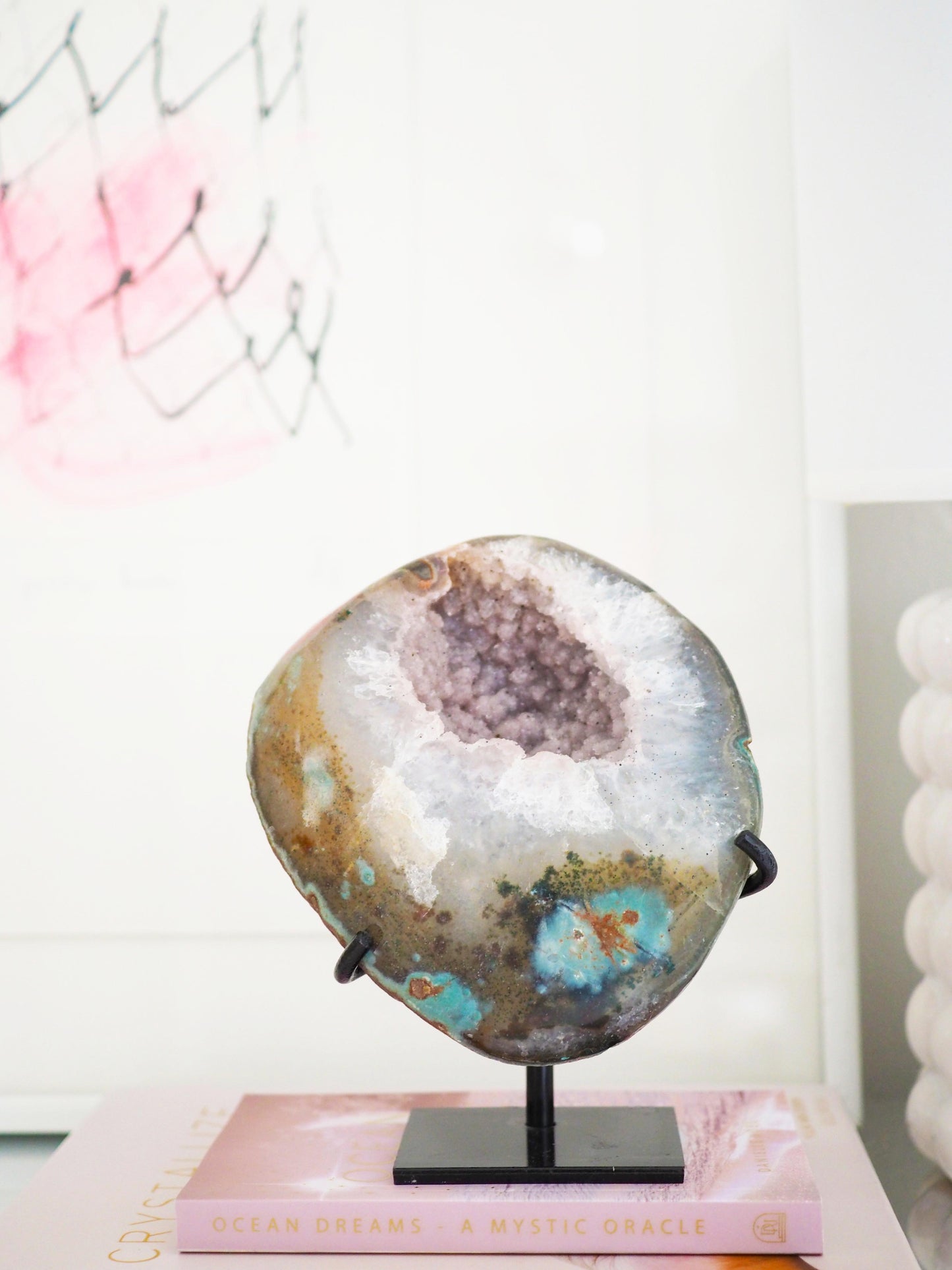 Rosa Amethyst auf Halter . Ständer ca. 15 cm - aus Uruguay