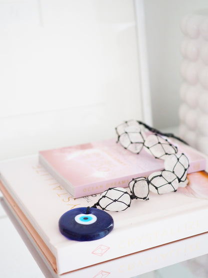 Evil Eye Berkgristall Talisman . Glückbringer . Wandbehang . Autanhänger ca. 34 cm - HANDMADE