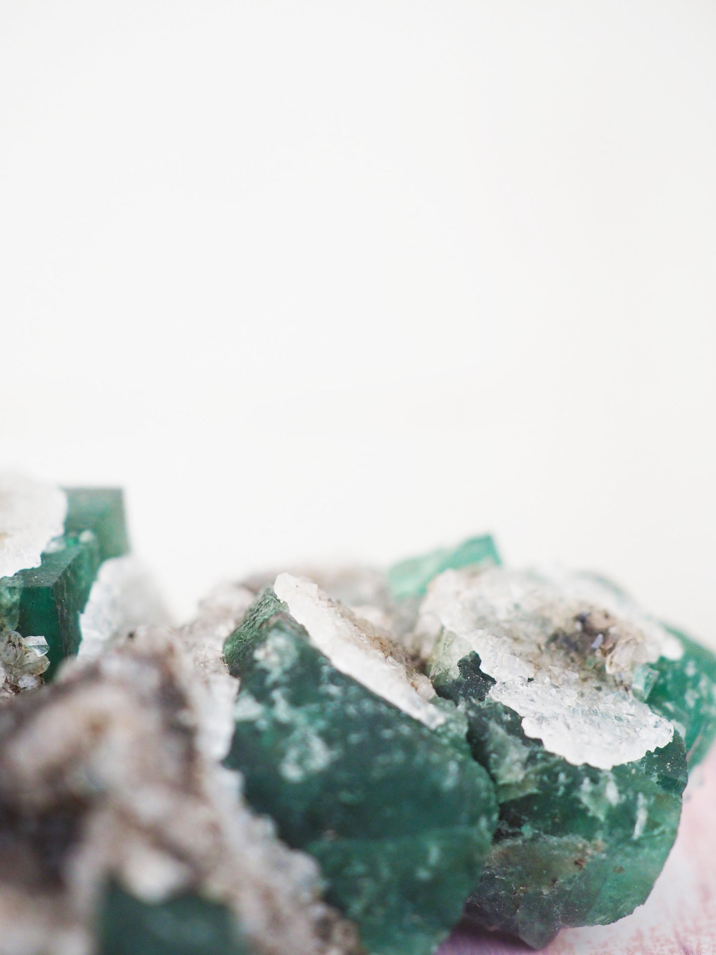 Sparkly Fluorit ca. 9cm - aus 2023 Nothern Lights Pocket . River Catcher Vein . Diana Maria Mine . Frosterl . Weardale . Co. Durham England UV REAKTIVE