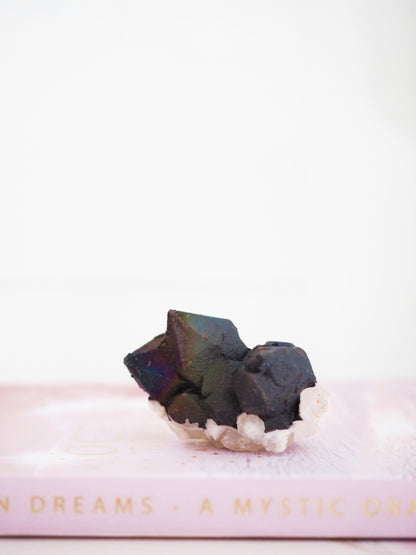 Rainbowquartz . Regenbogen Quarz . Turgite Hämatit Goetit Quarz ca. -  Itremo Massif, Itremo - South of Ibity Mountain,  Ambatofinandrahana Distric, Fianarantsoa Province Madagascar RARE NEW FIND