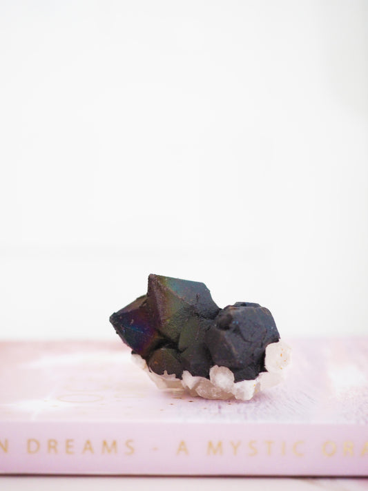 Rainbowquartz . Regenbogen Quarz . Turgite Hämatit Goetit Quarz ca. -  Itremo Massif, Itremo - South of Ibity Mountain,  Ambatofinandrahana Distric, Fianarantsoa Province Madagascar RARE NEW FIND